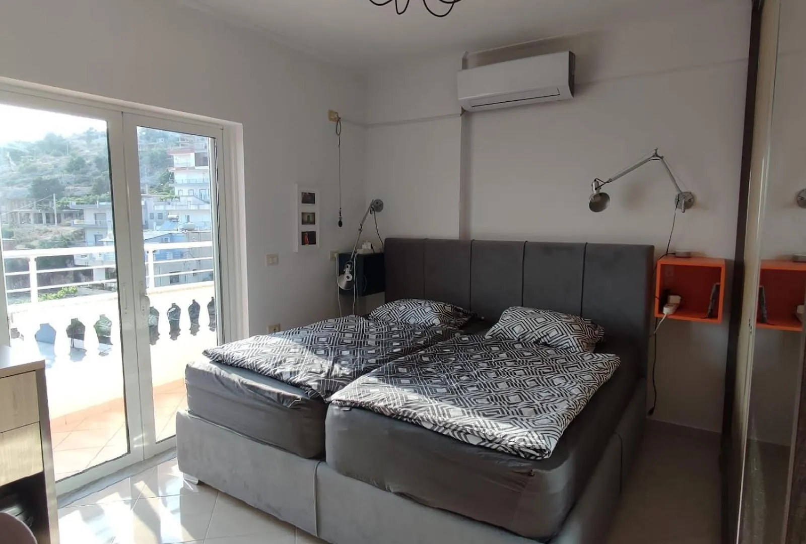 Luxury Jacuzzi Apartment Sarande 0*,